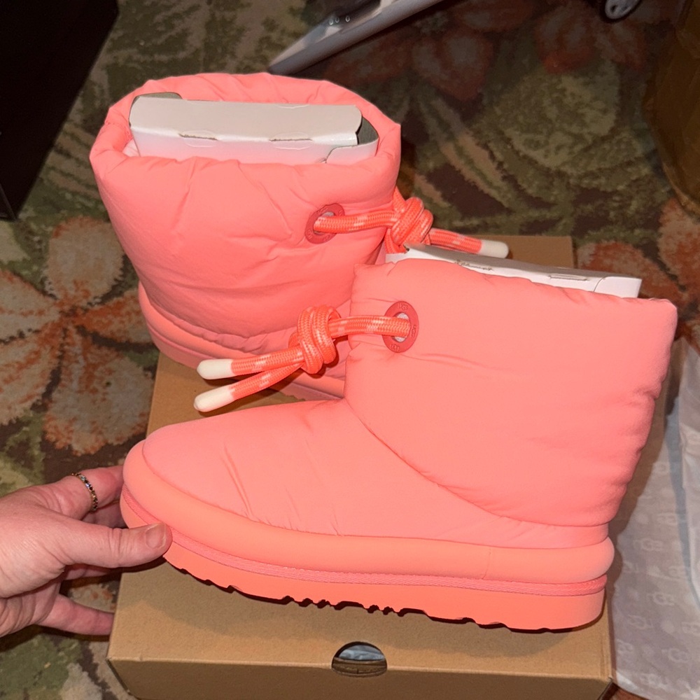 Ugg puffer mini boot